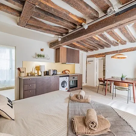 Flat In Saint Germain Des Prés *