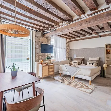 Flat In Saint Germain Des Prés *